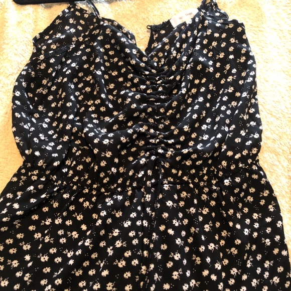 Jumpsuit - Picture 3 of 4